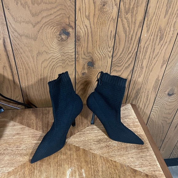 Zara Trafaluc"Black Stretchy Sock Mesh Pointed Toe Ankle Boot Stiletto Heels - Picture 13 of 15